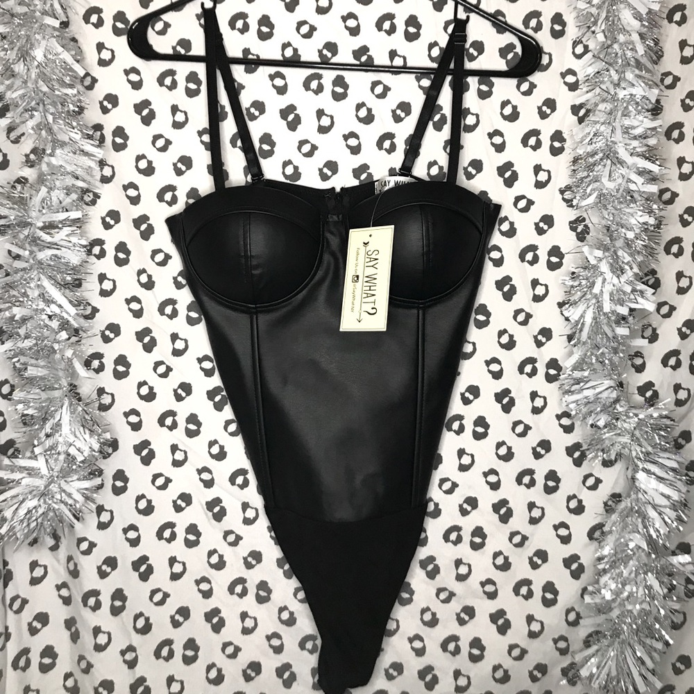 Black bodysuit 🖤